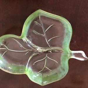 Vintage clear glass green edge 3 leaf shape three section candy nut dish